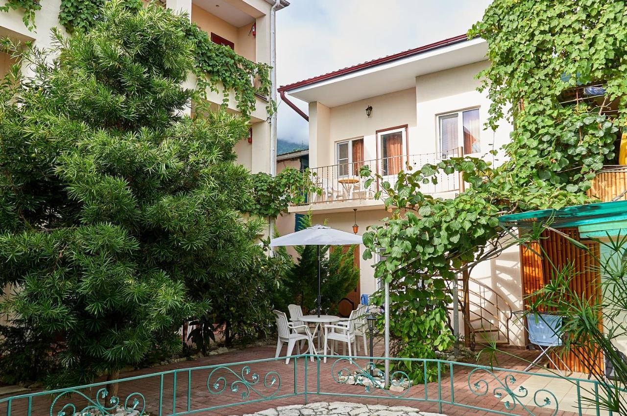 Отель Marco Club Гагра Экстерьер фото