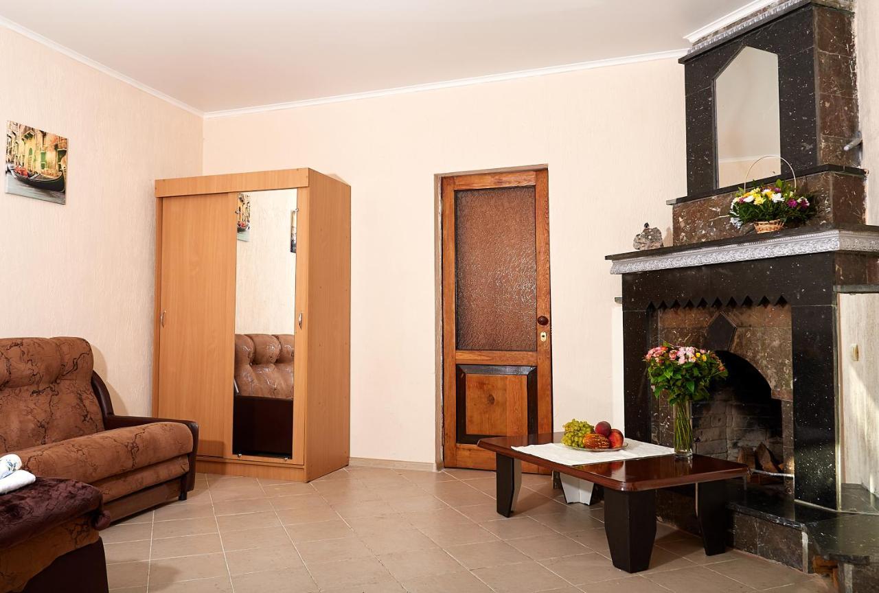 Отель Marco Club Гагра Экстерьер фото